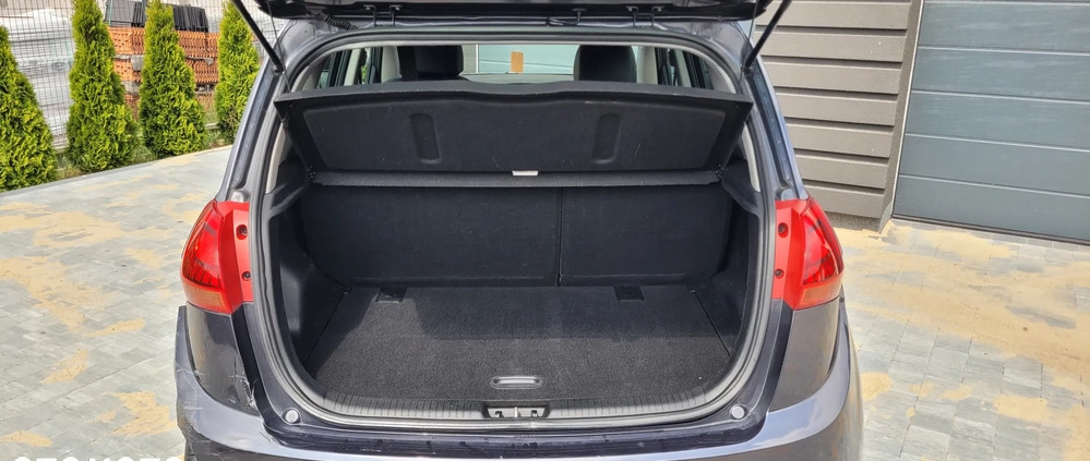 Kia Venga cena 31900 przebieg: 120000, rok produkcji 2018 z Rakoniewice małe 466